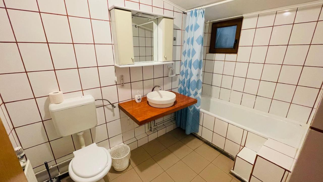 Pensiunea Luminita Busteni Luaran gambar